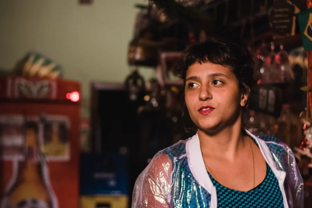 Desdenhas — videoclipe, imagem 1